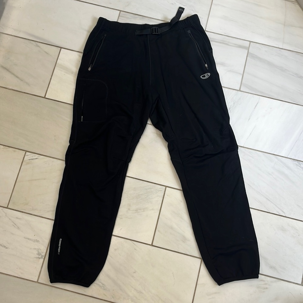 Icebreaker 320 men’s pant with cinch waist, black. Men’s medium.